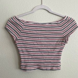 Brandy Melville short sleeve crop top